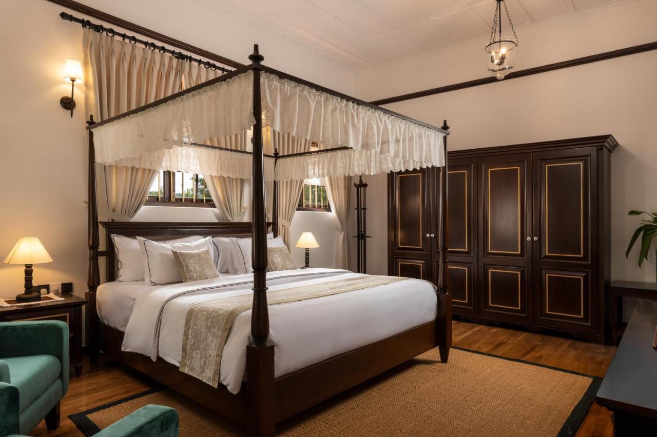 The Grand Walawwa Hotel Pinnawala  Eksteriør billede