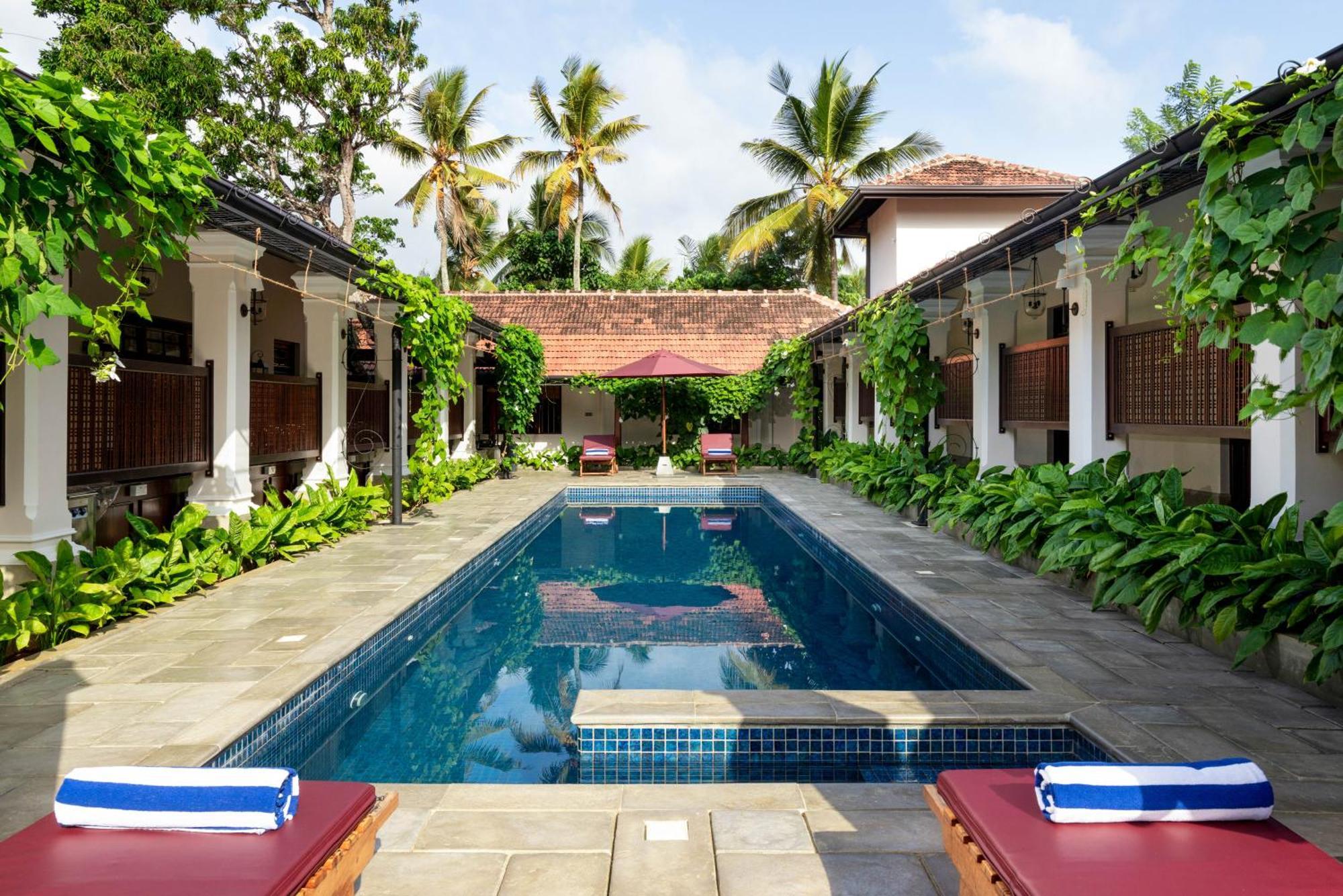 The Grand Walawwa Hotel Pinnawala  Eksteriør billede